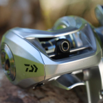 Baitcast Daiwa 25 Aird 80